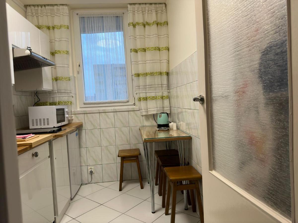 Apartament Bazylianska - 100M Do Metra "Brodno", 20 Minut Do Centrum Warszawy Warsaw Exterior photo